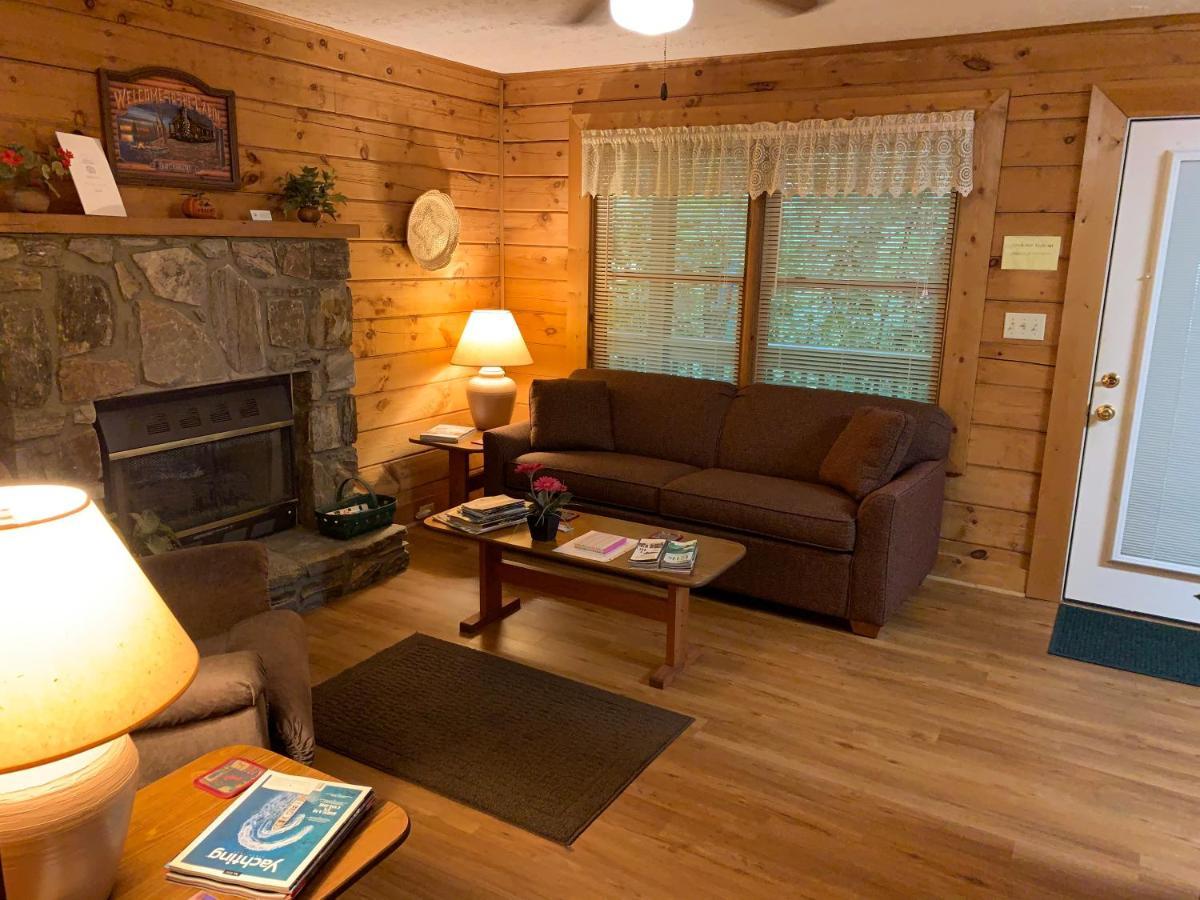 Misty Creek Log Cabins Maggie Valley Extérieur photo
